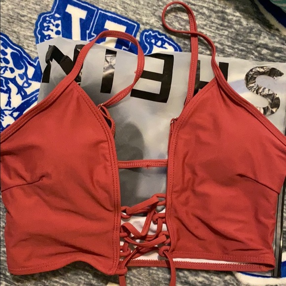 Swim top - Picture 2 of 4